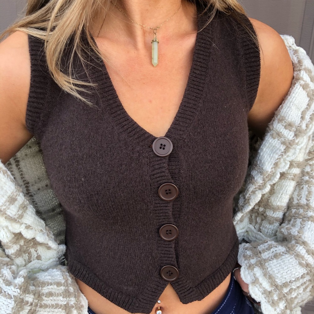 VEST TOP
